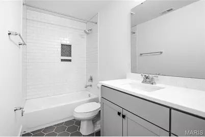 6927 Sutherland Avenue, Saint Louis, MO 63109 - Photo 27