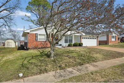 13 Lancaster Court, Florissant, MO 63033 - Photo 3