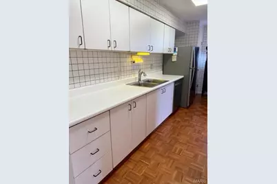 10367 Oxford Hill Drive #26, Saint Louis, MO 63146 - Photo 11