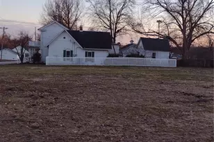 103 N Cherry N, Middletown, MO 63384 - Photo 9