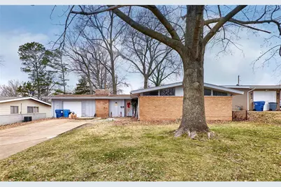 505 Ridge Drive, Florissant, MO 63033 - Photo 1