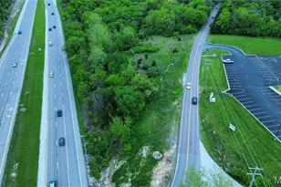 6250 Upper Byrnes Mill Rd, Byrnes Mill, MO 63051 - Photo 9