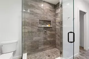 215 N Sarah St, Saint Louis, MO 63108 - Photo 27