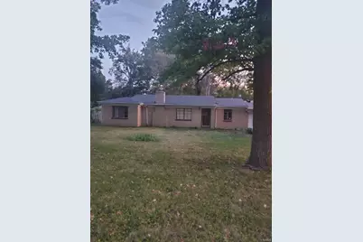 8140 Packard Avenue, Berkeley, MO 63134 - Photo 1