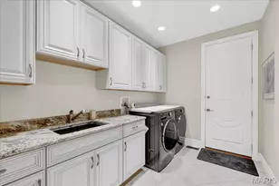 295 Meadowbrook Country Club Est, Ballwin, MO 63011 - Photo 13