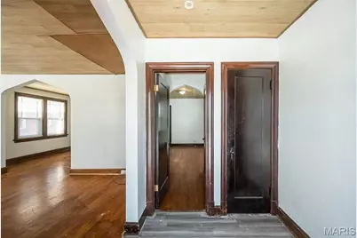 10071 Diamond Drive, Saint Louis, MO 63137 - Photo 5