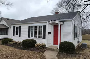 717 N 5th St, Elsberry, MO 63343 - Photo 1