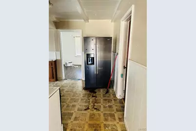 10719 Thorpe Avenue, Saint Louis, MO 63114 - Photo 13