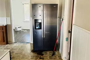 10719 Thorpe Ave, Saint Louis, MO 63114 - Photo 13