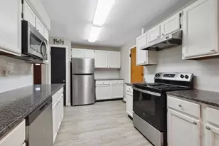 6 Sandringham Ln, Ferguson, MO 63135 - Photo 7