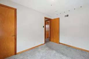 6 Sandringham Ln, Ferguson, MO 63135 - Photo 13