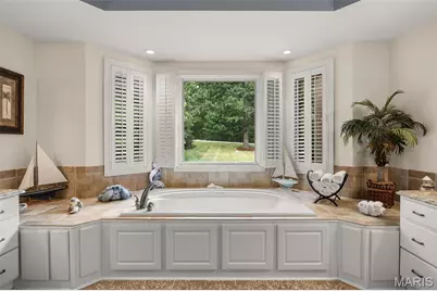 228 E Lake Court, Sunrise Beach, MO 65079 - Photo 33