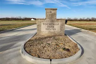 221 Bluegrass Pasture Ct, Wentzville, MO 63385 - Photo 1