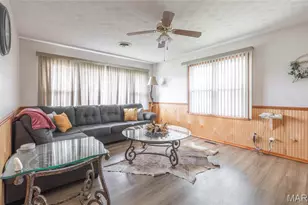 24265 Vinyard Rd, Cuba, MO 65453 - Photo 11