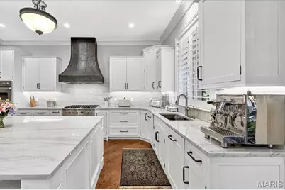 4 Ridgewood Street, Ladue, MO 63124 - Photo 17