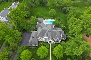 4 Ridgewood St, Ladue, MO 63124 - Photo 79