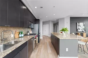 4909 Laclede Ave, Saint Louis, MO 63108 - Photo 9