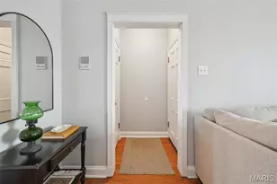 921 S Hanley Rd, Clayton, MO 63105 - Photo 3