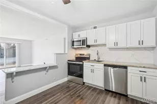 2781 Blackforest Dr, Saint Louis, MO 63129 - Photo 11