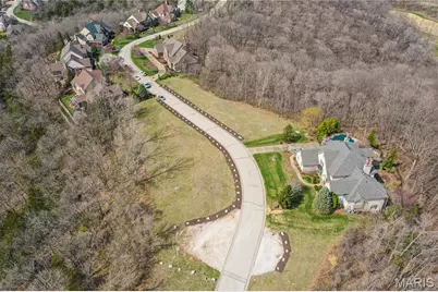 380 Merlot Lane, Saint Albans, MO 63073 - Photo 9