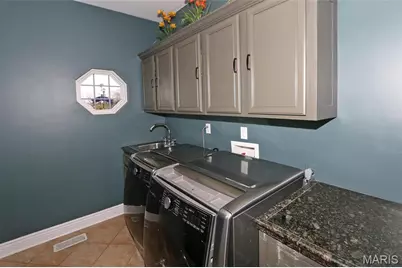 589 Wetherby Terrace Drive, Ballwin, MO 63021 - Photo 13