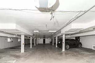 13555 Coliseum Dr, Chesterfield, MO 63017 - Photo 21