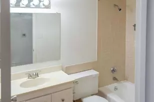 13555 Coliseum Dr, Chesterfield, MO 63017 - Photo 17