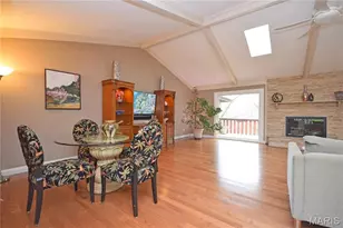 2248 Ridgley Woods Dr, Chesterfield, MO 63005 - Photo 7