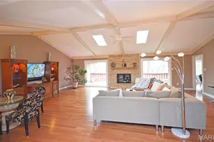 2248 Ridgley Woods Dr, Chesterfield, MO 63005 - Photo 5