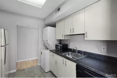 1631 E Swan Circle, Saint Louis, MO 63144 - Photo 11
