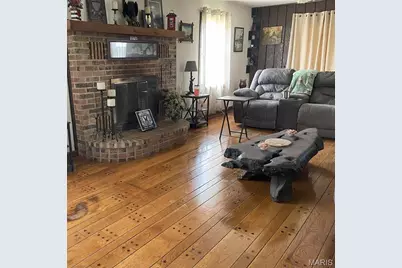 676 Frontier Lane, Bourbon, MO 65441 - Photo 7