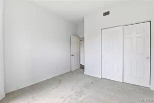 422 Lake Ave, Saint Louis, MO 63108 - Photo 21
