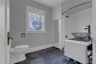 381 N Park Ave, Cape Girardeau, MO 63701 - Photo 17