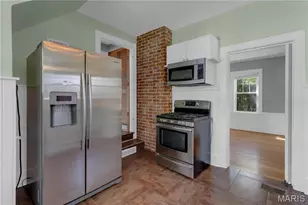 381 N Park Ave, Cape Girardeau, MO 63701 - Photo 9