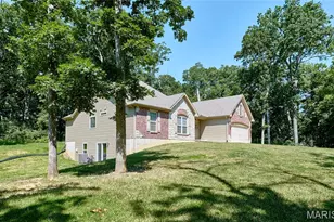 440 Winchester Way, Winfield, MO 63389 - Photo 5
