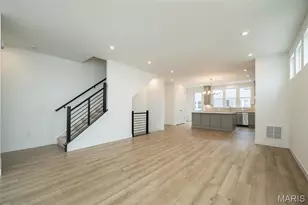 8904 Gateway Cir, Richmond Heights, MO 63144 - Photo 19