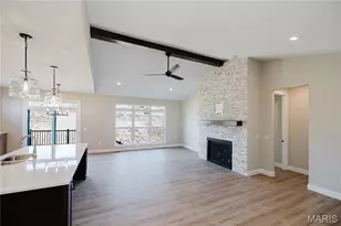 5333 Tesson Ct, Saint Louis, MO 63128 - Photo 7