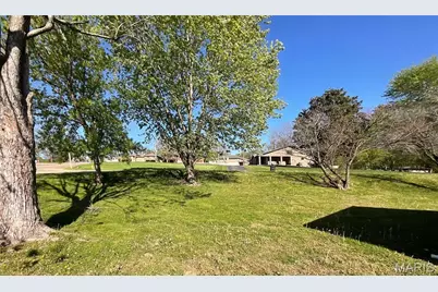 3103 Bloomfield Road, Cape Girardeau, MO 63703 - Photo 3