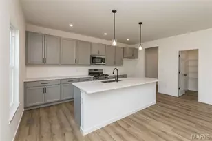 215 Townshead Wy, O'Fallon, MO 63368 - Photo 3