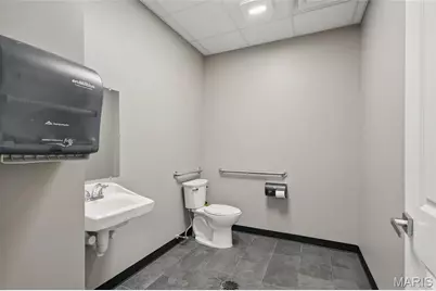 581 E Cherry Street, Troy, MO 63379 - Photo 13