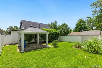 7601 Rannells Avenue, Maplewood, MO 63143 - Photo 13
