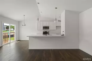 120 Day Lily Ln, Wentzville, MO 63385 - Photo 9