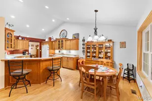 102 Timber Ln, Farmington, MO 63640 - Photo 7