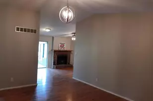 574 Coach Light Ln, Hazelwood, MO 63042 - Photo 5