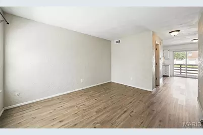 10161 Squire Meadows Drive #E, Saint Louis, MO 63123 - Photo 3