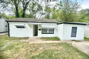 10117 Duke Dr, Saint Louis, MO 63136 - Photo 1