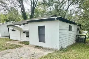 10117 Duke Dr, Saint Louis, MO 63136 - Photo 3