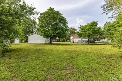 211 E Elm, Bertrand, MO 63823 - Photo 33