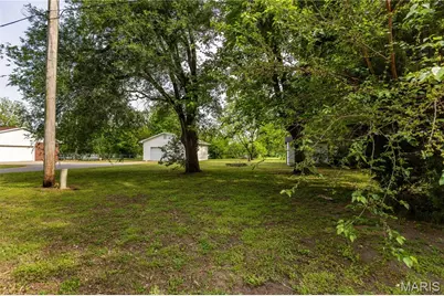 211 E Elm, Bertrand, MO 63823 - Photo 31