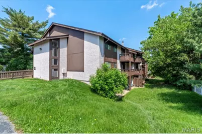 1380 Heritage Landing #307, Saint Charles, MO 63303 - Photo 3